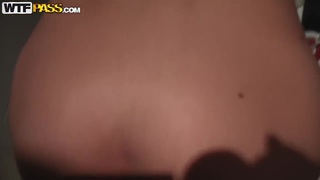 Trừng phạt cái lồn dâm dục hư hỏng của cô bạn thân