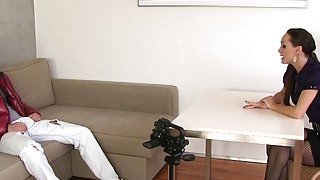 Phiên bản đầy đủ dài 23 phút, một người phụ nữ trưởng thành đói bụng trong đôi tất đen! Tôi chỉ thích phụ nữ trưởng thành thôi!