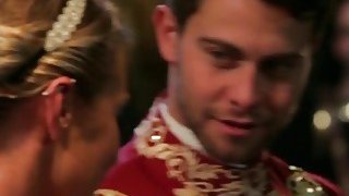 Em gái ngon sướng tê bím cùng anh nhân viên massage