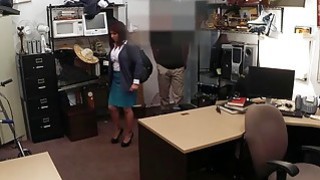 Chuốc thuốc kích dục Nắc em đồng nghiệp suốt đêm trong chuyến công tác