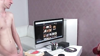 Lần đầu đi dạy thêm đã bị học sinh bắn tinh ngập mồm