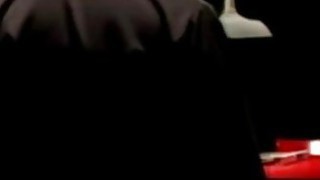 Cặp đôi dâm đãng biểu diễn trực tiếp, toàn bộ khuôn mặt với tất đen 69 liếm liếm bằng miệng, để bóp khô cậu bé