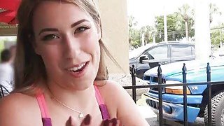 Hẹn hò với một cô gái xinh đẹp mặc váy bó sát hở hông, có thân hình đầy đặn với bộ ngực nở nang, đôi gò bồng đào đẹp và mông cong, cùng một cú địt mạnh mẽ...