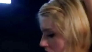 Chị gái mày ngon quá làm tao không làm chủ được cái buồi