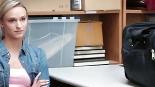 Liều thuốc kích dục cực mạnh làm tình em đồng nghiệp cả đêm khi đi công tác