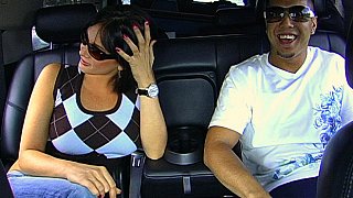 Bất lực nhìn thằng em trai cướp đi người vợ thương yêu