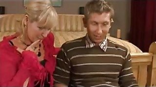 Lần đầu nếm thử cặp mông đào gợi cảm của sinh viên thể thao, thật tuyệt