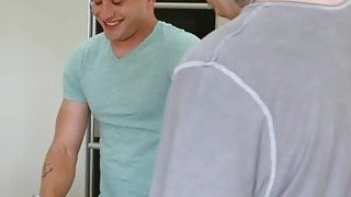 Mai em đi lấy chồng nhưng lồn lại nứng quá