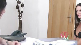 ✿Greenery✿ Cháu trai Cape quan hệ với chị dâu 15.0 Chị dâu ơi, chị vẫn đói như vậy, 3 hoặc 4 lần một tuần, anh trai chị không thể thỏa mãn em