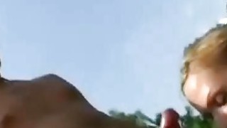 Bố Ông xã đang tự sướng thì bị bạn gái của con trai phát hiện và cái kết