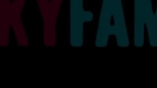 Chồng yêu quá yếu không thể đưa vợ yêu lên đỉnh… nhưng bố Người chồng thì khác