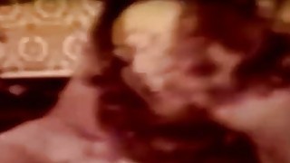 Buồn vì Chồng yêu bắn tinh sớm, vợ yêu tìm đến mấy thằng hàng xóm tốt bụng