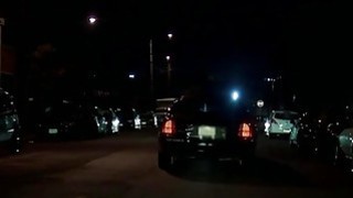 đi làm theo còn chụp ảnh vú gửi anh bồ, cô nàng bị gã sếp phạt hiện