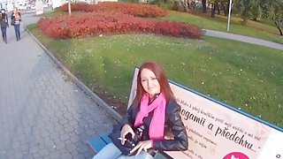 Bắt gặp nhân viên thủ dâm trong giờ làm việc