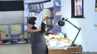 Có gì phê bằng địt cô người yêu mông ngon kiểu chó