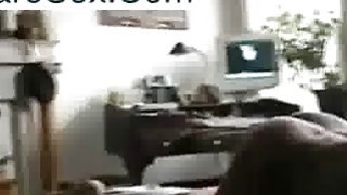 Anh Tần cặp kè với nữ thần cúp E "Bảo Nhị", một người mẫu thiên thần cao 172cm sinh năm 1996, là nữ phát thanh viên chuyên nghiệp trên một sân khấu nào đó, con gái của một ông chủ siêu thị lớn, một người da trắng thực thụ, giàu có và xinh đẹp...