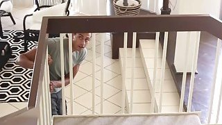 Cặp vợ chồng người châu âu phang nhau trên ghế sofa