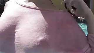 我试图用ASMR舔它。