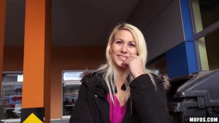 BLK-429 Creampie Sex với bạn gái sinh viên Hàn Quốc siêu năng động và dễ thương Eimi Fukada Eimi Fukada