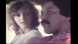 Lút cán khiến lồn em sướng co bóp bên trong