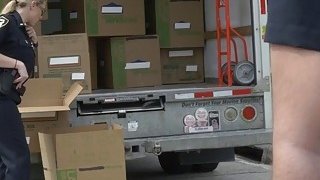 ông chồng địt nhau, vợ yêu nhờ cô bạn thân đến giúp và cái kết