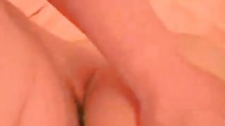 Vì sao đã có bạn tình, người ta vẫn xem phim sex?