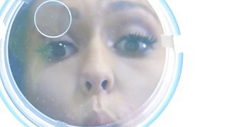 Vợ yêu mang thai, tôi bị bốc lửa bởi bà xã nhà cạnh bên thường ở nhà một mình