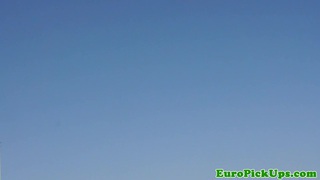 Má kế trừng phạt cô con gái riêng ham chơi bỏ học đại học