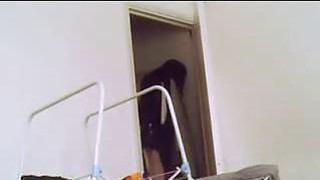 Cháu có muốn nếm thử mùi lồn của cô không