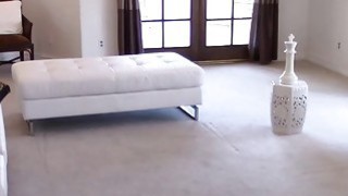 Bị con cậu bé của bố dượng chinh phục