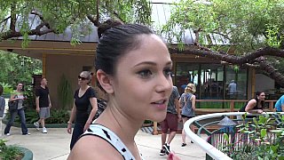 Má kế và cậu con anh xã thiếu thốn tình thương