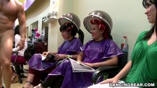 Tôi xem phim khiêu dâm sáng, trưa, chiều, tối