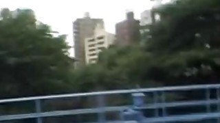 Chán chơi game, ông anh chuyển sang "chơi" em ghệ mình