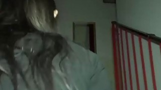 Em nữ học sinh bị anh trai của bạn thân trả bài suốt đêm