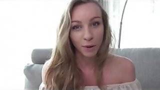 Bị bố mắng, đã có mẹ kế an ủi