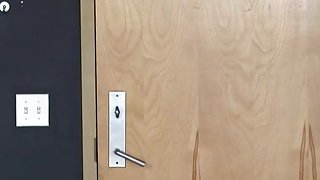 Con trai yếu sinh lý, bố thay con trai xoạc vợ sắp cưới của con trai ở ngày rụng trứng