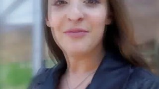 Cảm động hai chị hàng xóm liếm cà cậu sinh viên nghèo