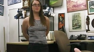 Anh trai Tanhua Hammer đã đăng ký vào một khách sạn hạng sao và hẹn gặp một cô gái trẻ xinh đẹp có bộ ngực và vòng 3 khủng. Chạm vào ngực cô ấy, sờ mó âm hộ cô ấy, tán tỉnh, cưỡi cô ấy và quan hệ với cô ấy theo tư thế 69 cho đến khi cô ấy kêu la cầu xin...