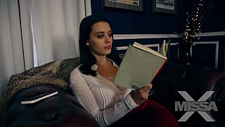 Bí mật của cậu học sinh trẻ khoẻ với người phụ nữ đi làm thêm