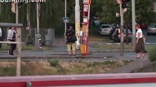 [Tôi là nhà thám hiểm] Hẹn hò năm 2000 với một cô gái nhỏ dễ thương, khán giả kiên quyết yêu cầu ở lại, nhỏ nhắn và đeo kính, con đĩ nhỏ cởi quần áo và biến thành một con đĩ, rất kích thích, lén lút rút bao cao su ra và đưa vào...