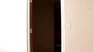 Lén lút với quản lý ngay bên cạnh Anh xã trong một kỳ nghỉ