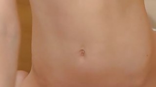 Cuối cùng tôi cũng có được bạn thân của bạn gái và quan hệ với cô ấy một cách mạnh bạo mà không cần bao cao su