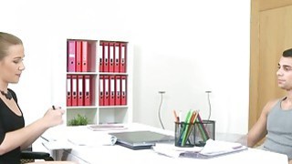 Người yêu cũ vừa chia tay đã lấy chồng và cái kết