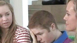 Sự cám dỗ của cô chị gái dâm đãng