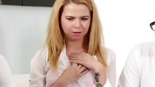 Không có thời gian để cởi quần áo lụa đen đã hoàn thành