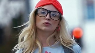 Chồng đi gái vợ buồn gọi tâm sự với thằng bạn