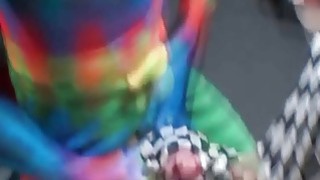 Lỡ tát con trai vì "dê" mình, mẹ kế xin lỗi bằng cách không thể tốt hơn