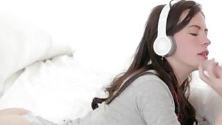 Lần đầu tiên mặc đồng phục và bị địt của thập niên 00 (Phần 1)