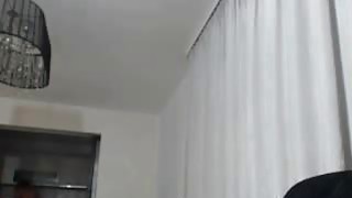 Anh shiper giúp đỡ em chủ nhà xinh đẹp được đền đáp xứng đáng