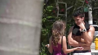 Ky nghỉ sung phê với tình trẻ melody marks